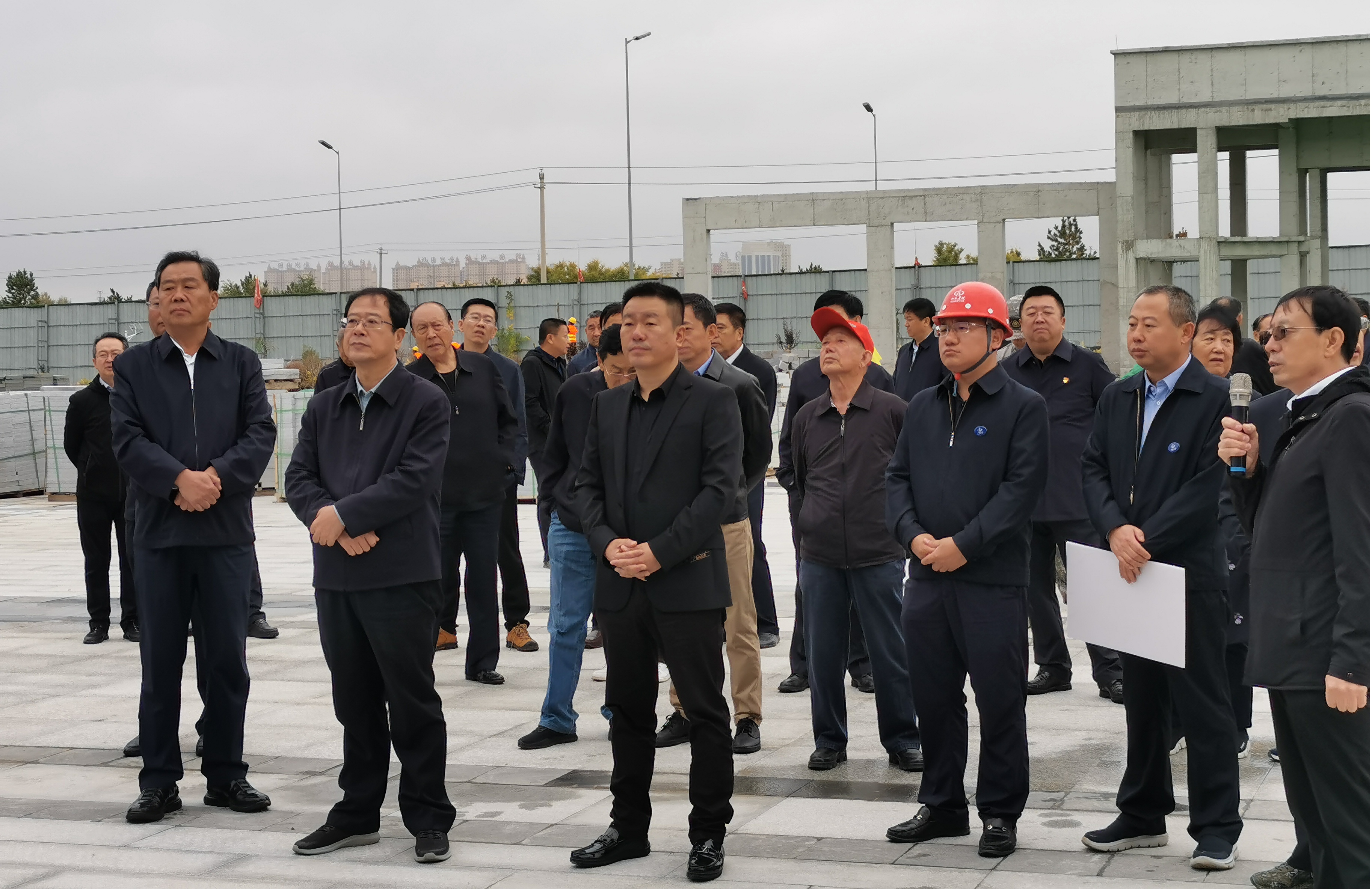 朔州市委书记在山西建投总承包部承建的朔州市一中新校区Z6尊龙凯时项目调研