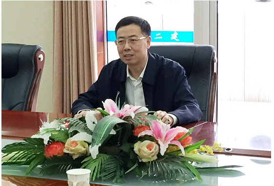 白原平总经理在二公司调研时指出： 要大力加强市场开发，，，，，，，，努力推进转型业务开展，，，，，，，，全力防范经营风险